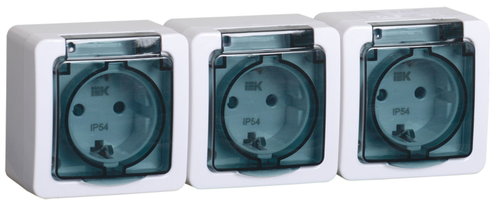Розетки влагозащитные трехместные