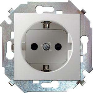 15 Розетка с заземлением 16А 250В винтовой зажим белый (Simon) 1591432-030