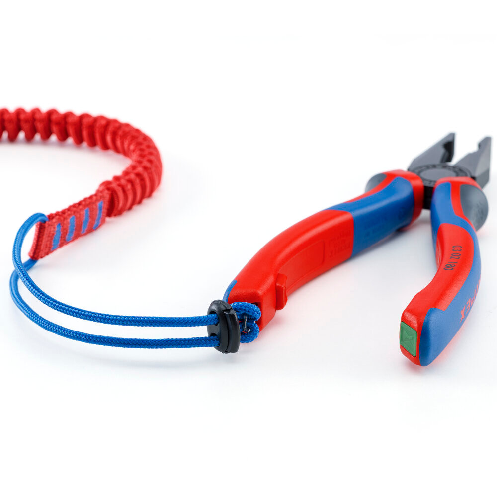 Плоскогубцы комбинированные резка - проволока средней твердости 34мм твердая проволока 22мм кабель 12мм (16мм) L=180мм 3-компонентные рукоятки, черненные (KNIPEX) KN-0302180