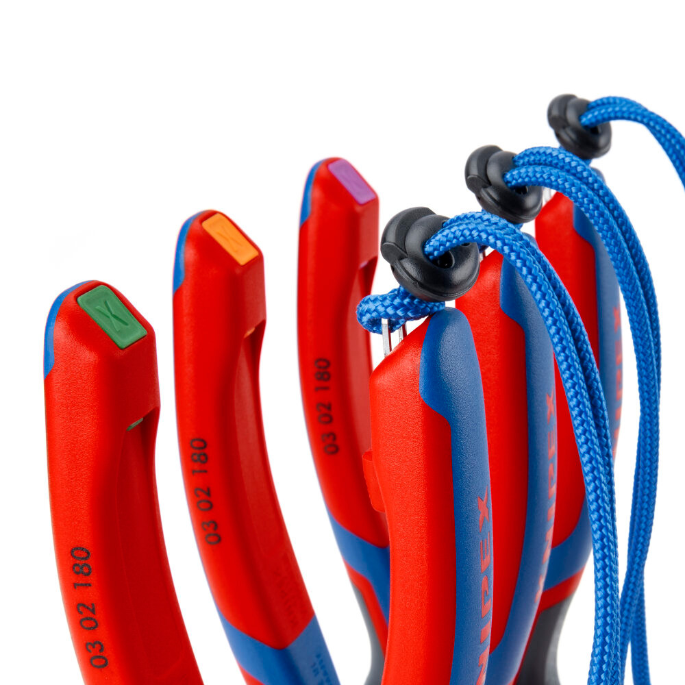 Плоскогубцы комбинированные резка - проволока средней твердости 34мм твердая проволока 22мм кабель 12мм (16мм) L=180мм 3-компонентные рукоятки, черненные (KNIPEX) KN-0302180