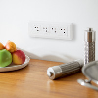 Рамка Mosaic 8 модулей - белая (Legrand/Daccord) 078818L