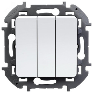 Выключатель 3-клавишный 10АХ белый INSPIRIA (IEK) 673540