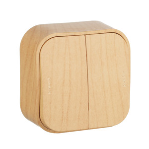 Выключатель 2-клавишный для открытой установки 10А дерево QUTEO (IEK) 782262