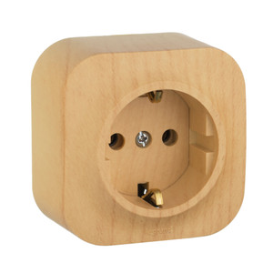 Розетка 1-местная для открытой установки с заземлением без защитных шторок 16А дерево QUTEO (IEK) 782271