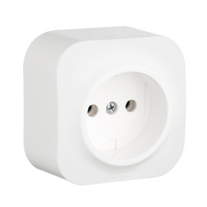 Розетка 1-местная для открытой установки без заземления без защитных шторок 16А белый QUTEO (IEK) 782210