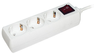 Удлинитель бытовой 3 розетки шнур 3м с заземлением с выключателем 16А (IEK) WYP10-16-03-03-ZK-N