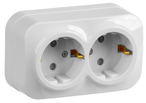 GLORY Розетка двухместная наружная с заземлением  с защитной шторкой белая (IEK) ERH24-K01-16