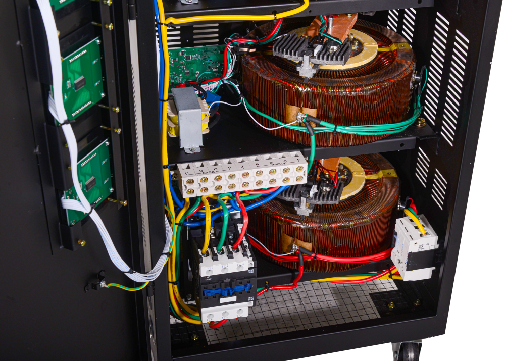 Стабилизатор трехфазный АСН-30000/3 (Ресанта) 63/4/7