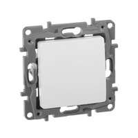 Выключатель 1-клавишный проходной 10А безвинтовое крепление белый ETIKA (IEK) 672205