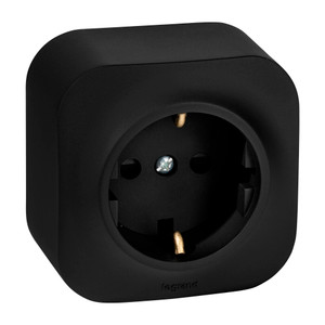 Розетка 1-местная для открытой установки с заземлением с защитными шторками 16Ачерный матовый QUTEO (IEK) 782476