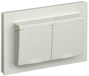 BRITE Розетка двойная с заземлением с защитными шторками и крышкой 16А в сборе IP44 РСбш12-3-44-БрКр бежевый (IEK) BR-R26-16-44-K10-F