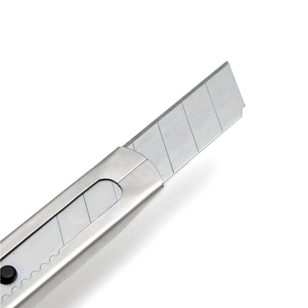 Нож с сегментированным отламывающимся лезвием Auto Lock 18 мм (Vira) 831315