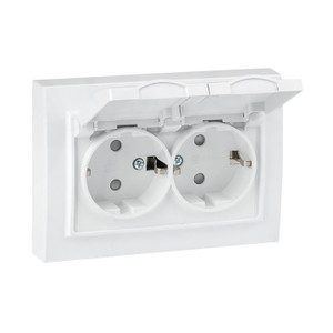 Минск Розетка 2-местная СП с/з с крышкой 16А белаяс защ. штор. IP44 (EKF) ERR16-129-200-44