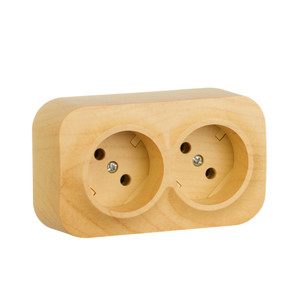 Розетка 2-местная для открытой установки без заземления без защитных шторок с предварительным подключением 16А дерево QUTEO (IEK) 782281