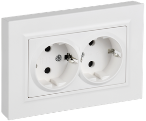 BRITE Розетка 2-местная с заземлением с защитными шторками плоская 16А в сборе РСшПл12-3-БрАБ арктический белый IEK (IEK) BR-R28-16-K91-F