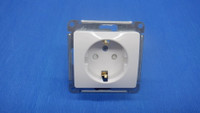 GLOSSA PRO РОЗЕТКА с заземлением со шторками, 16А, механизм, БЕЛЫЙ (Systeme Electric) GSL000145RU