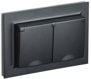 BRITE Розетка двойная с заземлением с защитными шторками и крышкой 16А в сборе IP44 РСбш12-3-44-БрЧ черный (IEK) BR-R26-16-44-K02-F