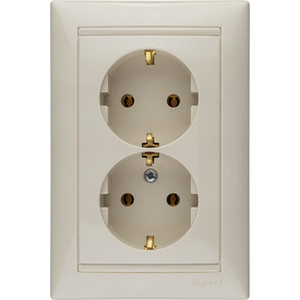 VALENA Розетка двойная с заземлением слоновая кость (Legrand/Daccord) 774370