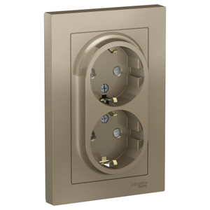 Розетка ATLASDESIGN двойная с заземлением со шторками 16А в сборе шампань (Systeme Electric) ATN000526