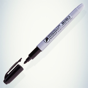 Маркер перманентный Multi Marker Slim черный, пулевидный, 2мм (Crown) P-505